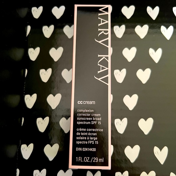 Mary Kay® CC Cream Sunscreen Broad Spectrum SPF 15*